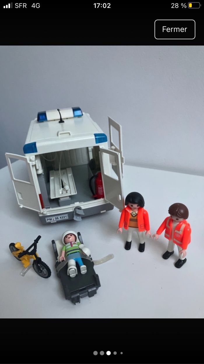 Ambulance Playmobil - photo numéro 5