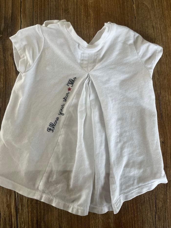 T shirt IKKs 3 mois - photo numéro 2