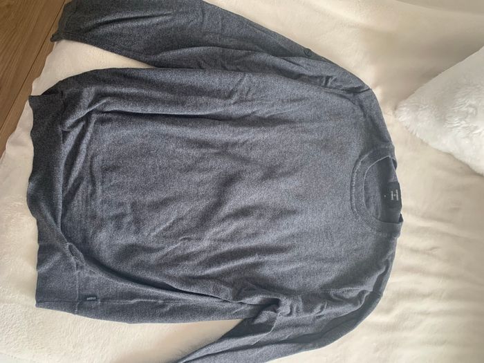 Pull gris