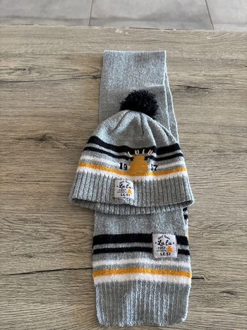 Ensemble bonnet et écharpe