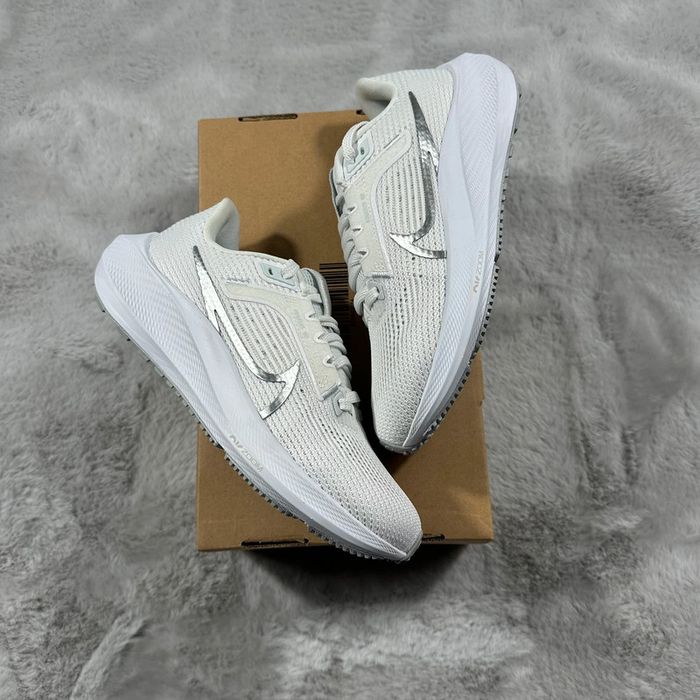 Nike Air Zoom Pegasus 40 « Metallic Silver » pointure 36 - photo numéro 2