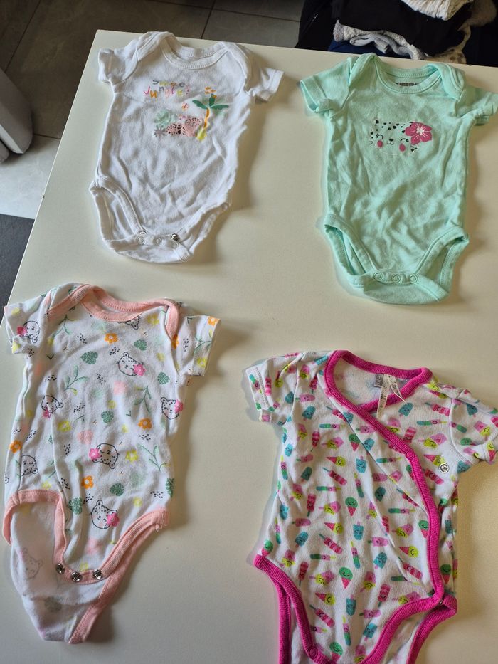 Bodies été fille 1 mois