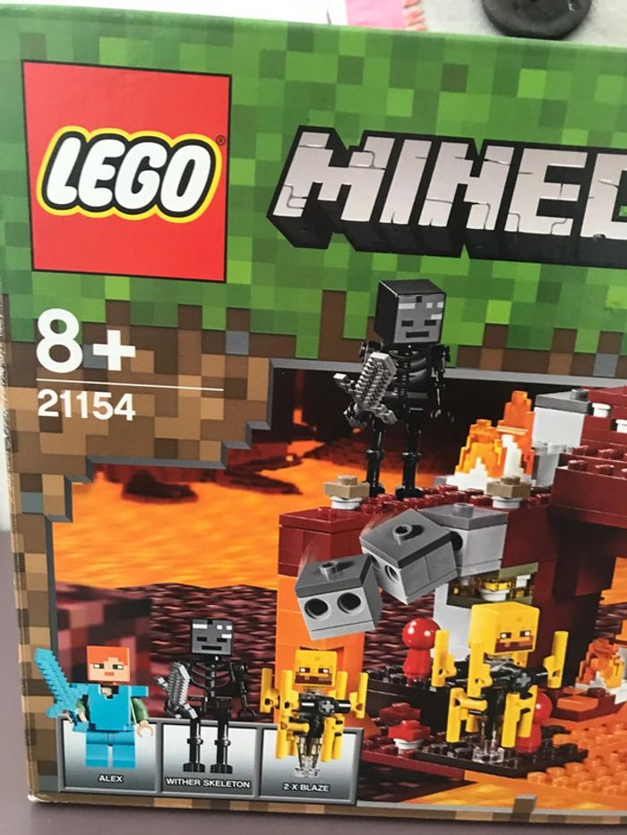Lego 21154 complet boite notice Minecraft - photo numéro 5