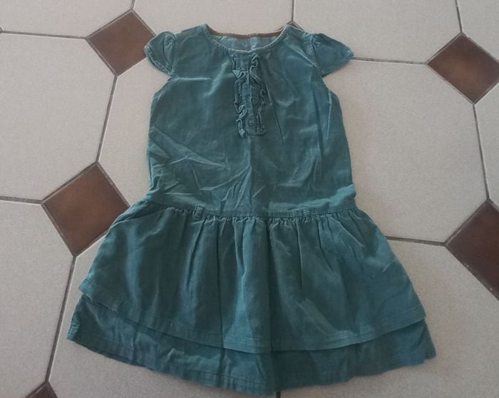 Robe taille 5-6 ans