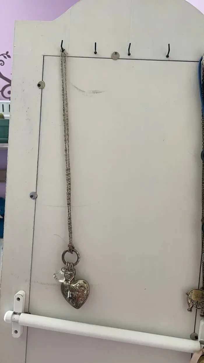 Collier avec pendentif - photo numéro 2