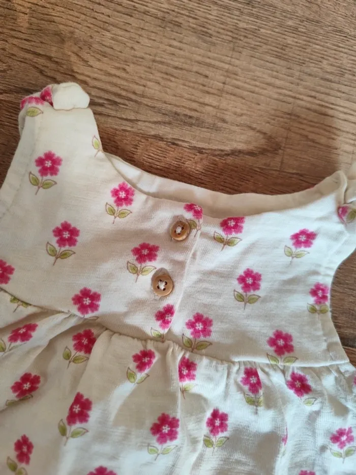 Lot de 2 robes fleuris 9 mois - photo numéro 3
