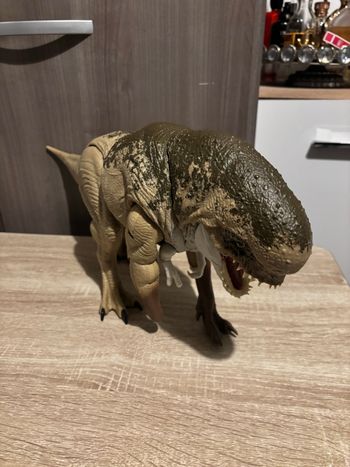 JURASSIC WORLD - FIGURINE DISTORTUS REX
