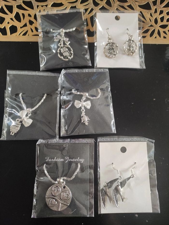 Lot de 6 bijoux neufs thème chouette, hibou et oiseau.
