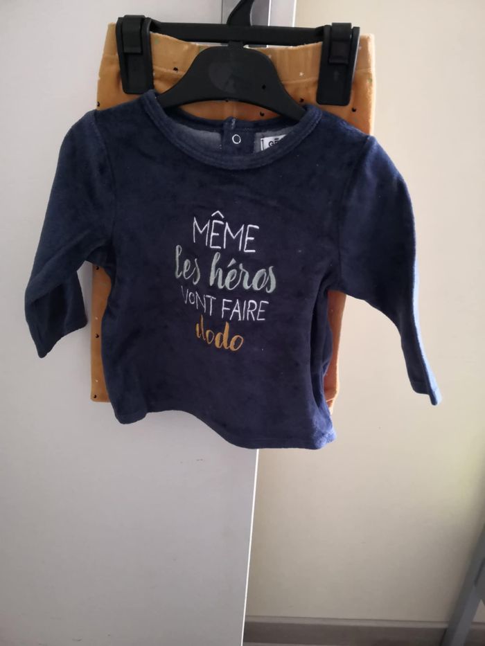 Pyjama 2 pièces en velours "Même les héros vont faire dodo" 12 mois Gémo