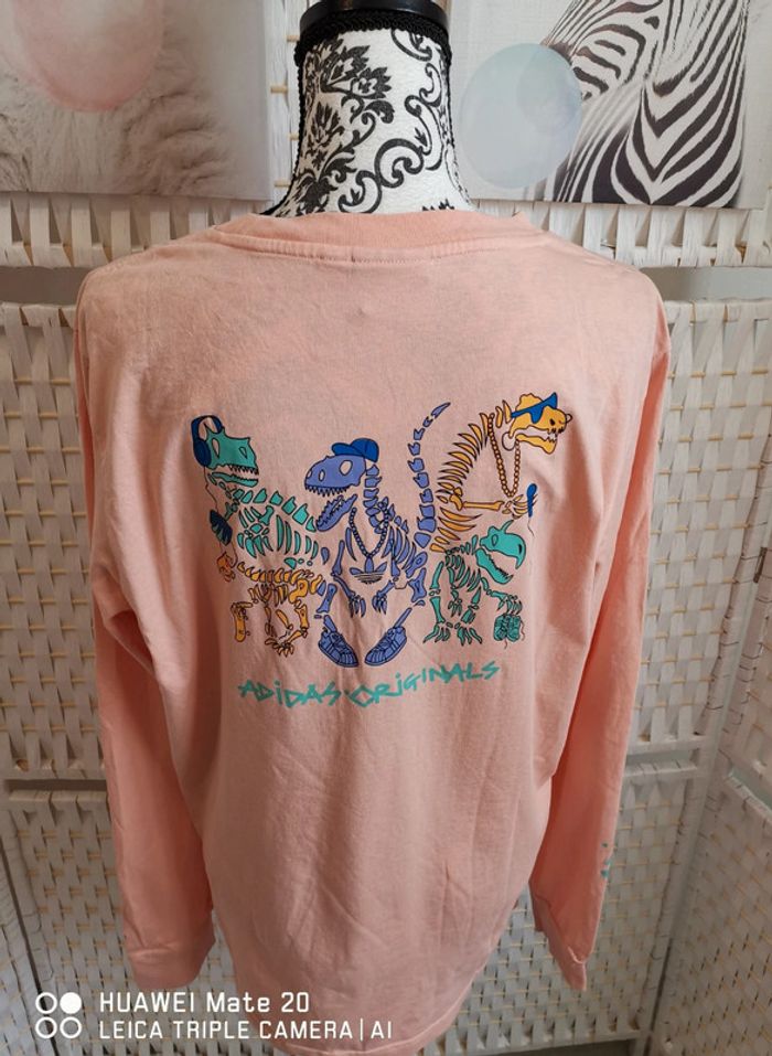 💕Jolie tee shirt manches longues Funny Dino adidas homme TL 💕 - photo numéro 4