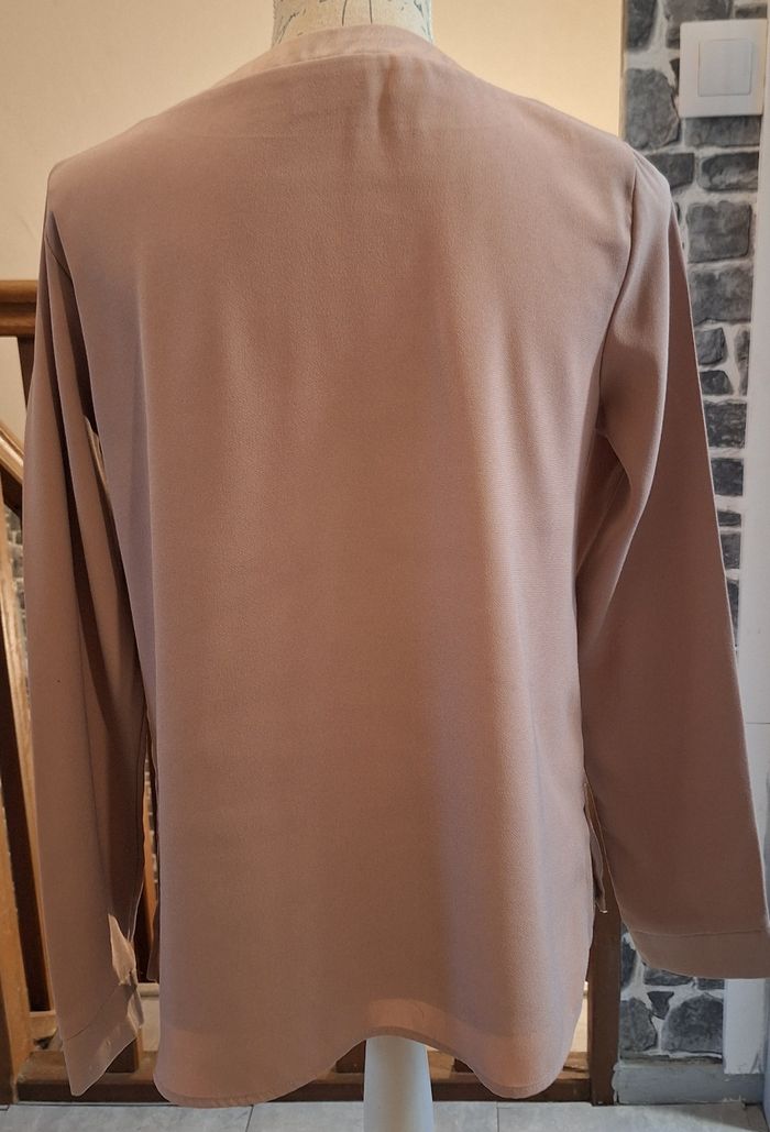 Blouse vieux rose avec le col et les poignets satinés - photo numéro 4