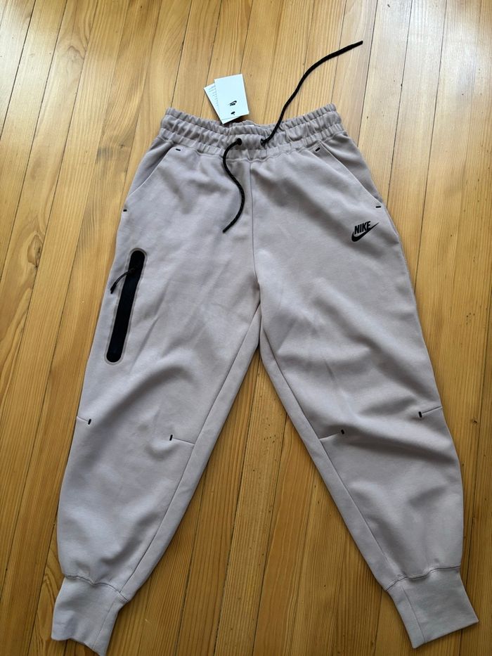 Jogging femme  Nike Tech