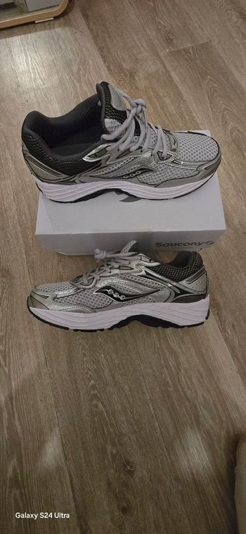 Saucony Omni 9 Couleur Blanc Taille 45