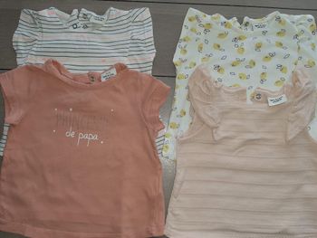 4 tee-shirts 6 mois