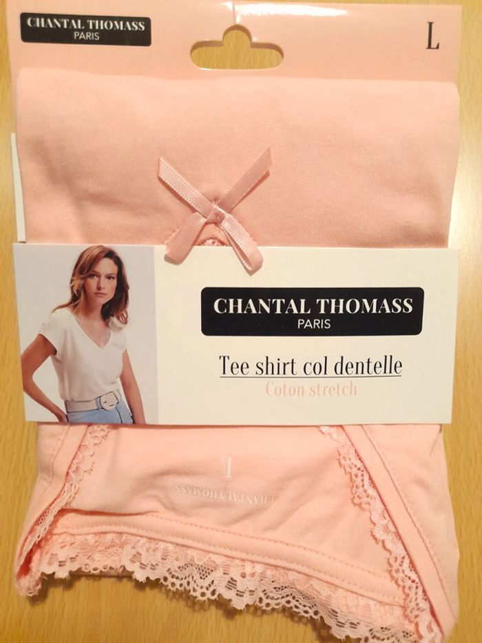T-shirt rose avec col en dentelle taille M/L