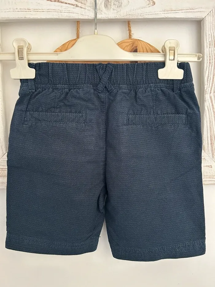 Short bleu taille 5 ans - photo numéro 4