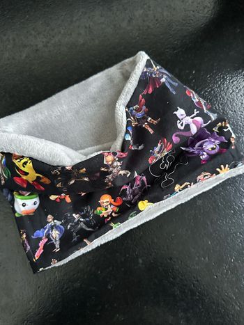 Snood polaire garçon personnage Nintendo taille 6/8 ans