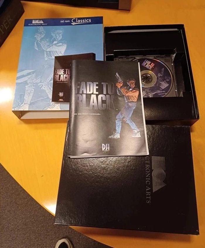 Jeu PC en boîte carton Fade to black (1994) - photo numéro 2