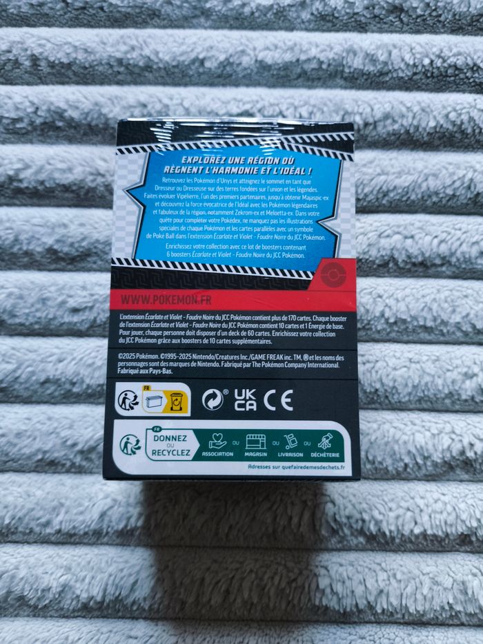 Bundle Pokémon Écarlate & Violet EV 10.5 : Foudre Noire - photo numéro 6