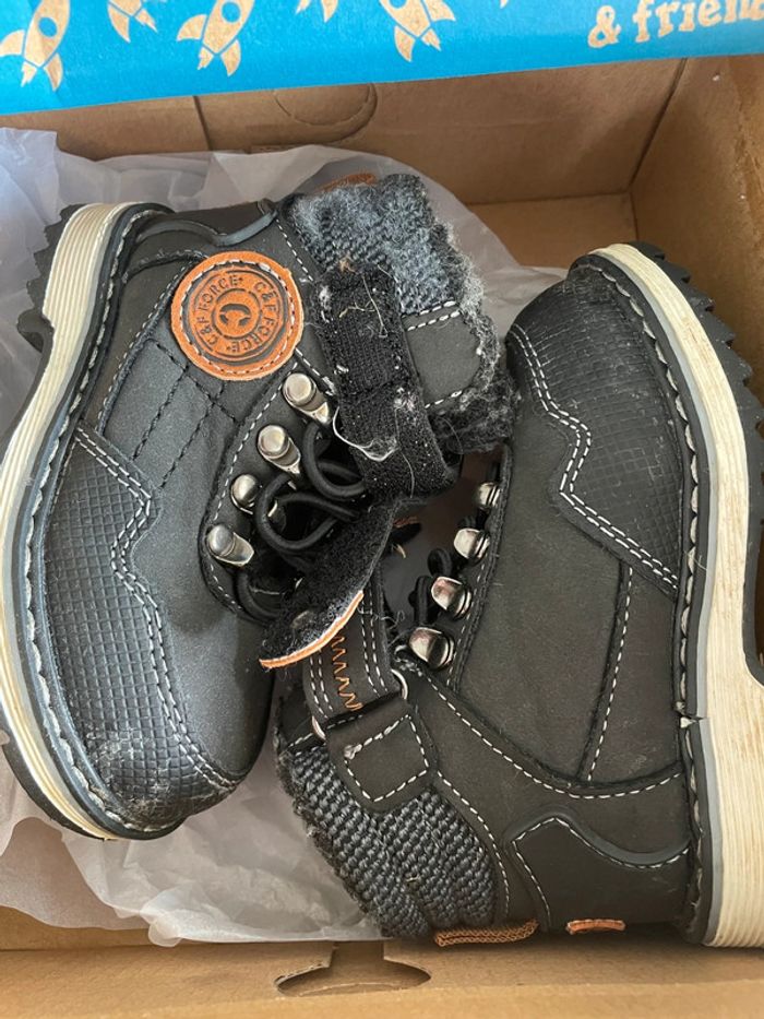 Chaussures hiver fourees enfant T22 - photo numéro 3