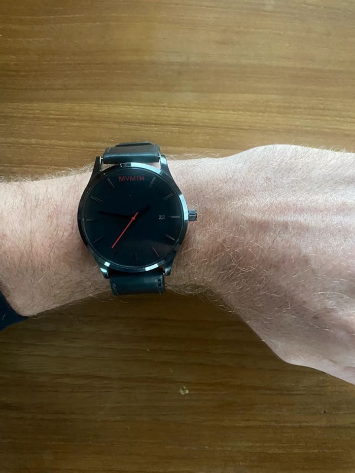 Montre Classic Black Leather MVMT - photo numéro 2