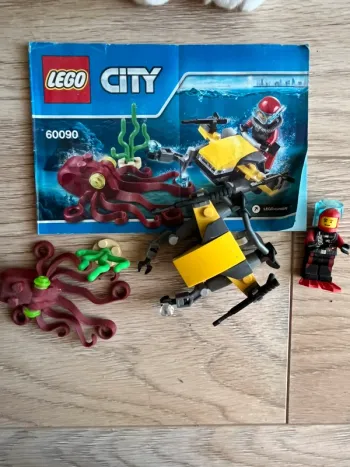 Lego sous-marin l explorateur 60090
