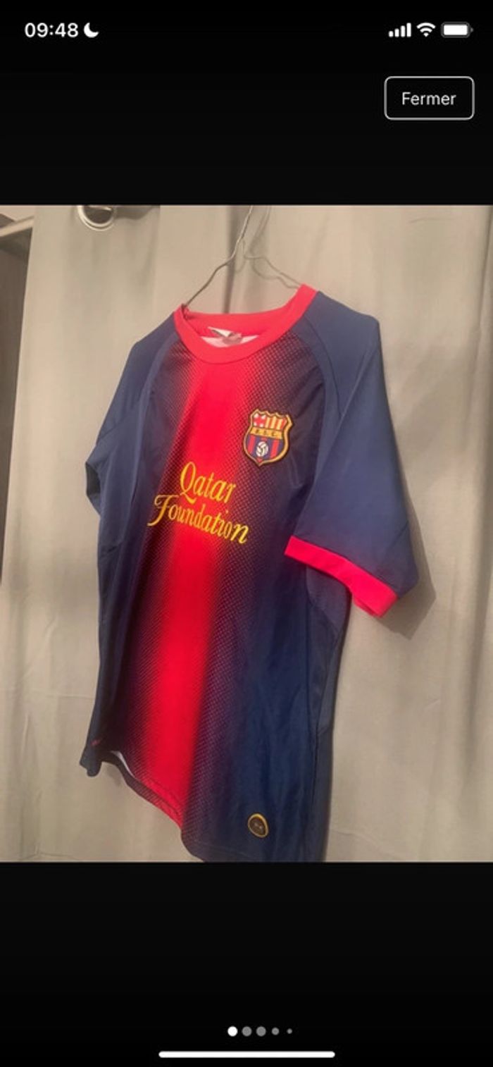 Jolie t-shirt de foot Barcelone enfant