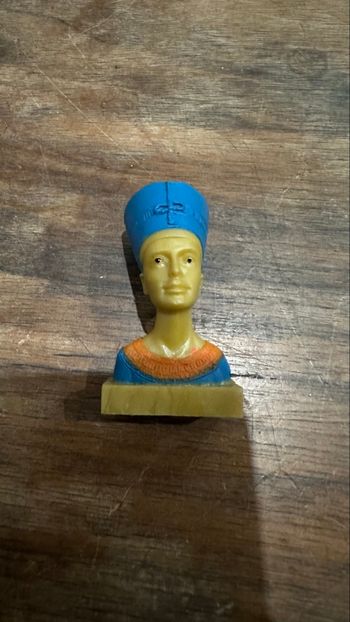 Figurine de buste de Nefertiti