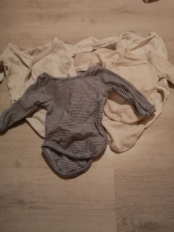 3 bodies garçon 1 mois