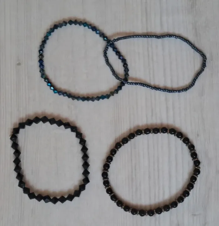 Lot de bracelets