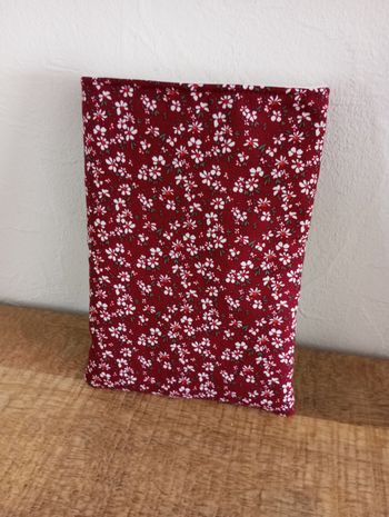 Pochette livre de poche bordeaux fleuri