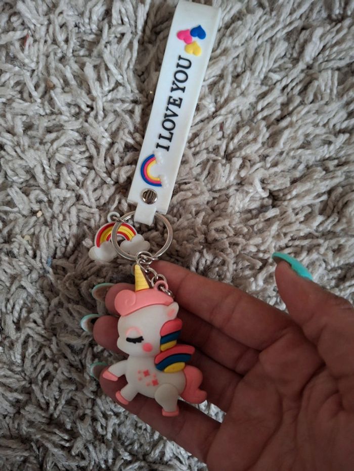 Porte clé avec figurine licorne enfant i love you - photo numéro 4