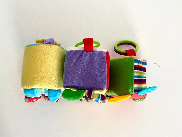 Trio peluches d’éveil chien chat souris PicWicToys TBE - photo numéro 4