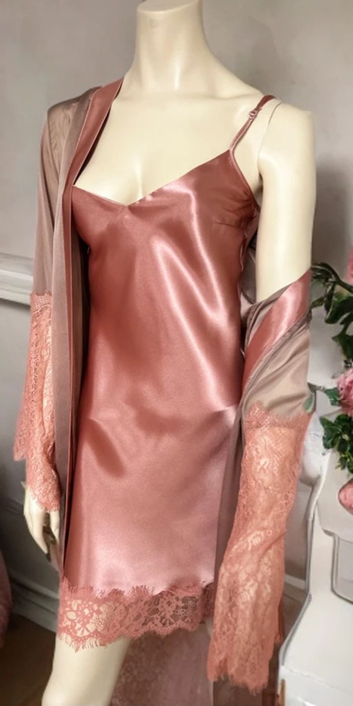 Ensemble peignoir nuisette satin - photo numéro 2