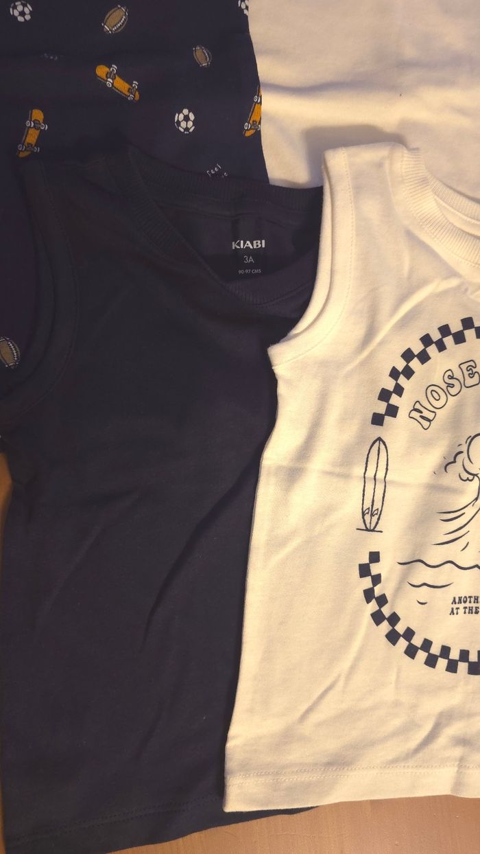 (Neufs non portés) 🤩😍💙 Lot débardeurs 3ans garçon 💙😍🤩 - photo numéro 8