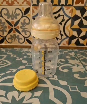 Biberon CALMA Medela neuf, aucune odeur, aucun défaut.