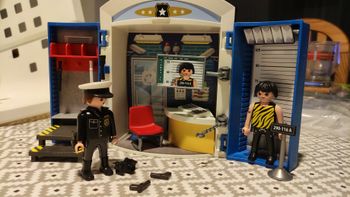 Coffre commissariat de police PLAYMOBIL complet sans boite