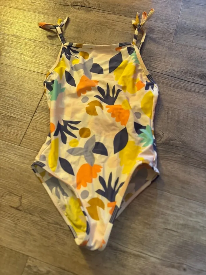 Maillot de bain catimini 8ans