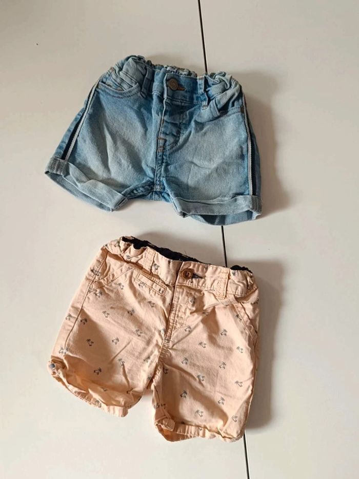Lot de deux shorts 24 mois