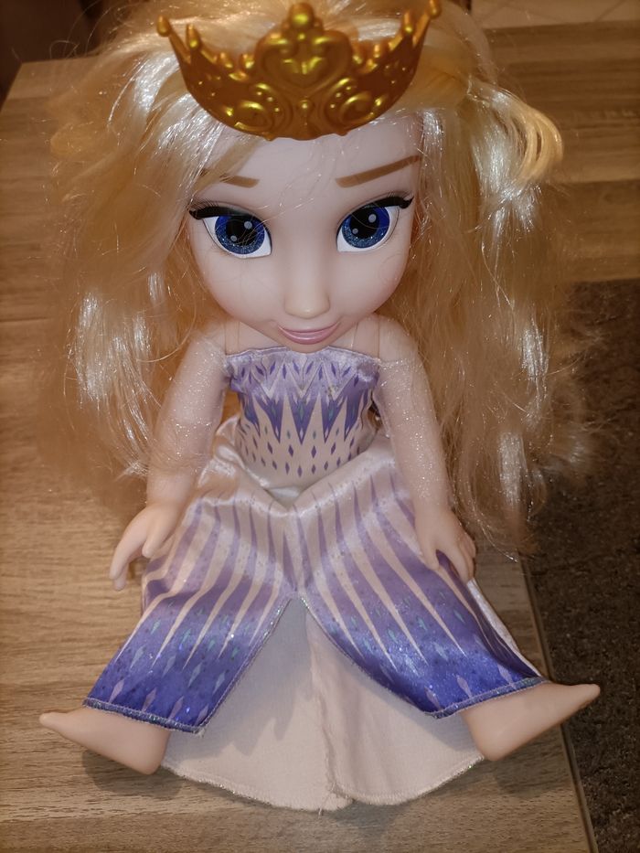Poupée Reine des Neiges Elsa 33 cm fait de la musique - photo numéro 9