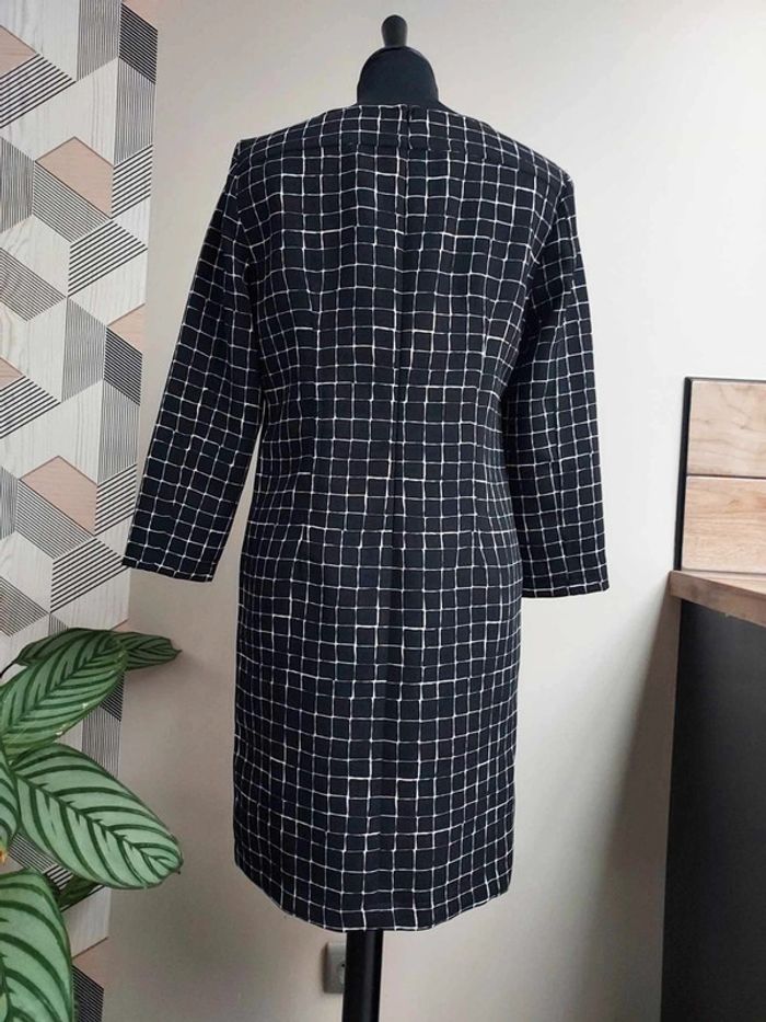 Très jolie robe La fée Maraboutée
Taille 36 - photo numéro 3