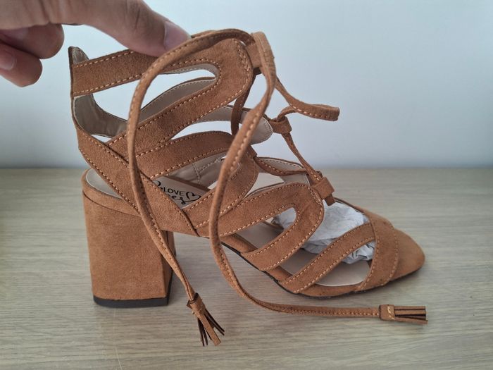 Talons ouverts 38 - photo numéro 8