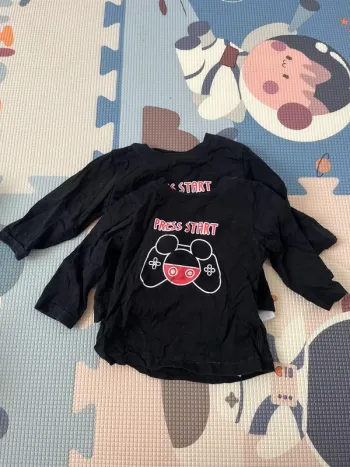 Tee shirt taille 12 mois