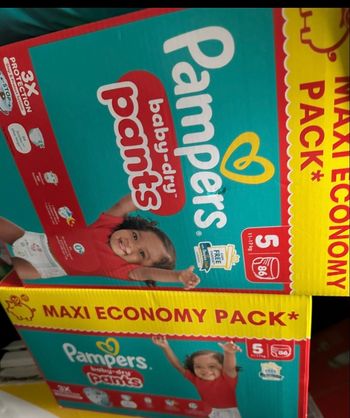 Couche Pampers taille 6 pants 