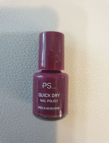 Vernis bordeaux