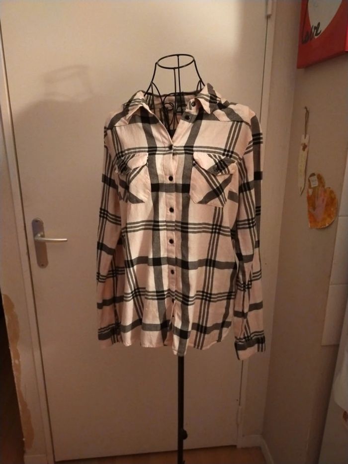 Jolie chemise à carreaux peu porté - photo numéro 4
