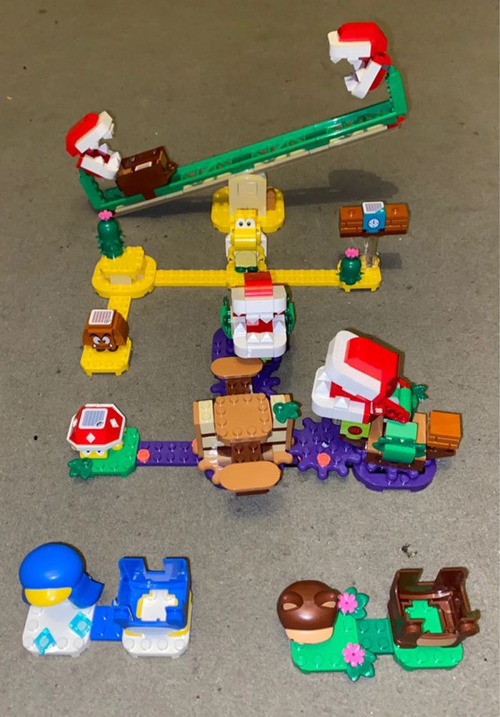 Lot Lego Super Mario 71365 + 71382 + 71384 + 71385 - photo numéro 2