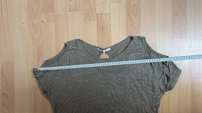 Tee-shirt taille 4 - photo numéro 5