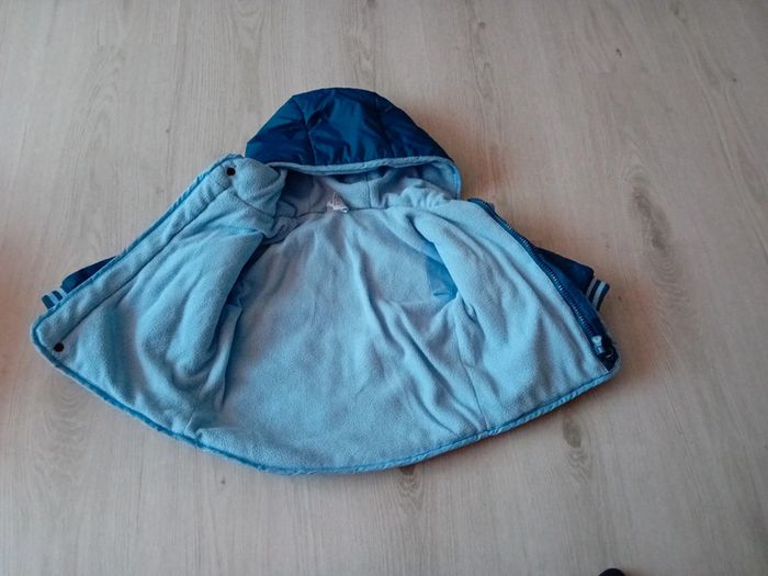 Manteau bleu 6 mois - photo numéro 2