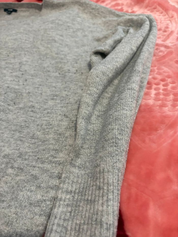Pull gris - photo numéro 3